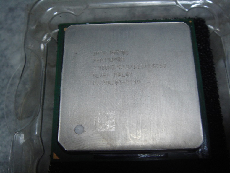 Intel Pentium 4 2.4B（SL6EF）