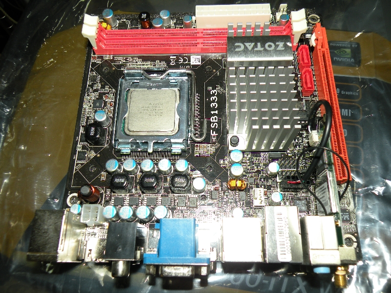 ZOTAC GeForce 9300-ITX WiFi