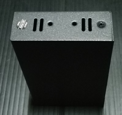 HDMI KVMスイッチ2ポート切替器の側面