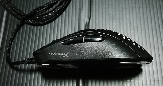 HyperX ゲーミングマウス HMSH1-A-BKG（側面）