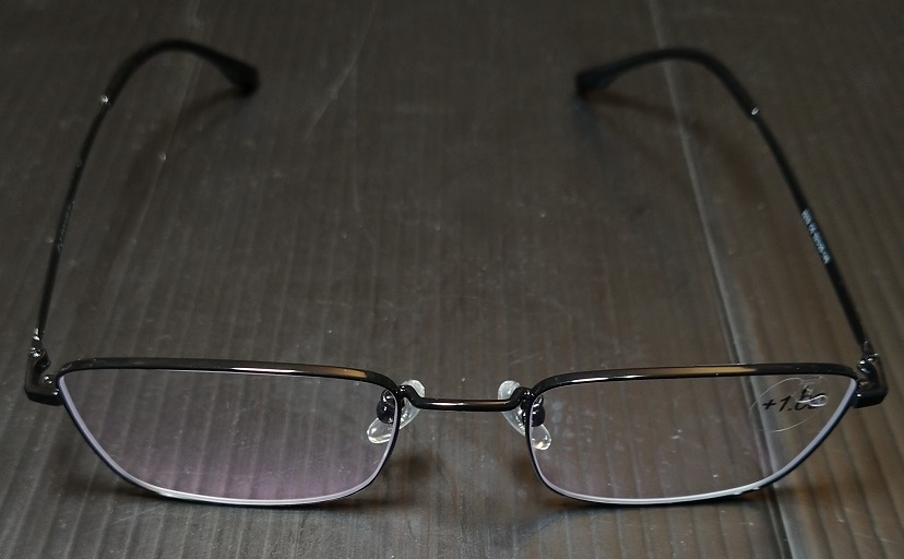 老眼鏡 ブルーライトカット チタン合金 ケース付き 度数+1.00 L8232（本体）
