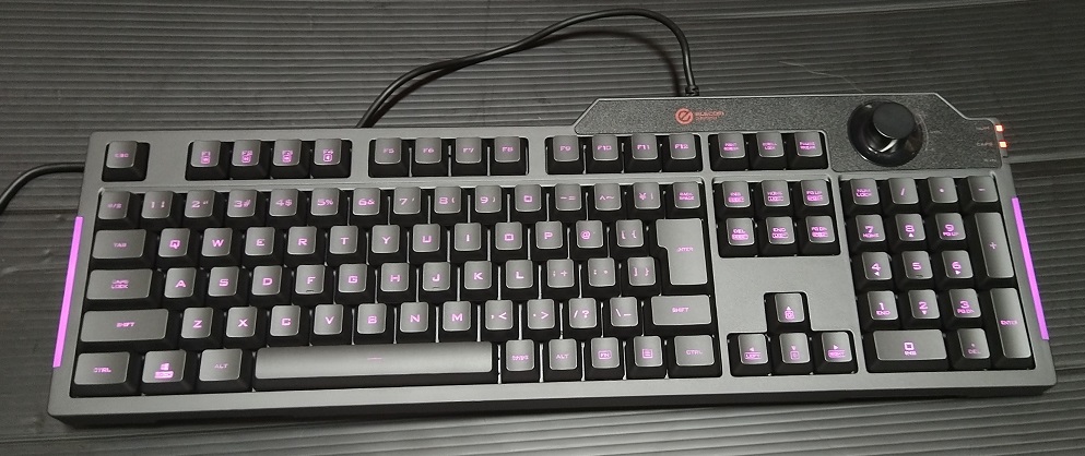 エレコム ゲーミングキーボード 有線 TK-G02UMBK（RGB）