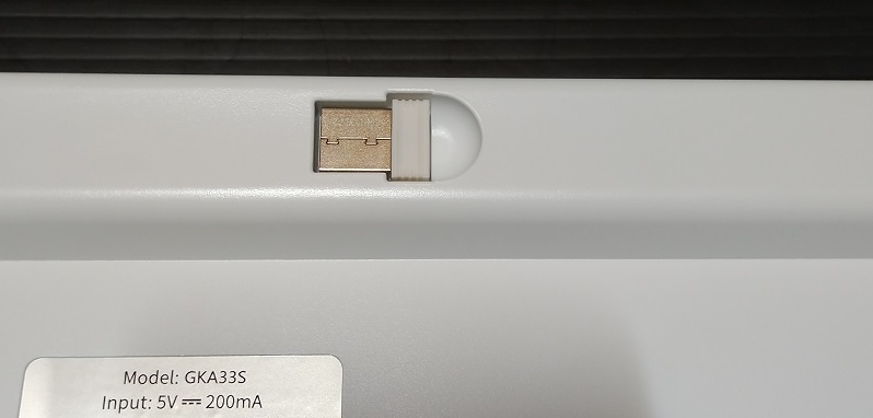 iClever GKA33S ワイヤレスキーボード充電式 2.4G（ドングル裏装着）