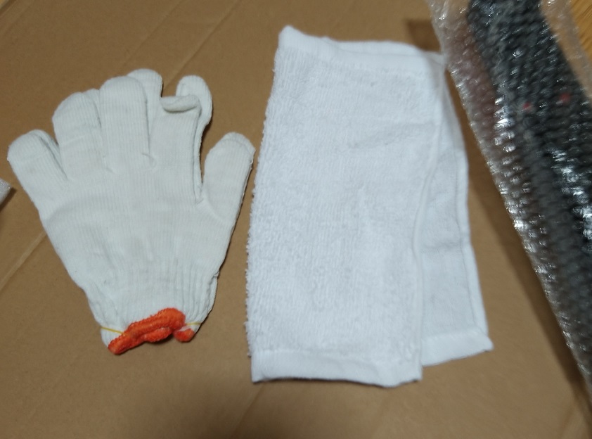 MFAVOUR ゲーミングチェア レッド（手袋とタオル）