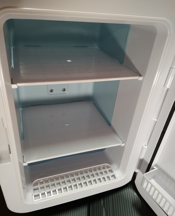 AstroAI 小型冷蔵庫 0 ℃~60℃ 10L 保温 保冷 2電源式 ブラック（中仕切りあり）