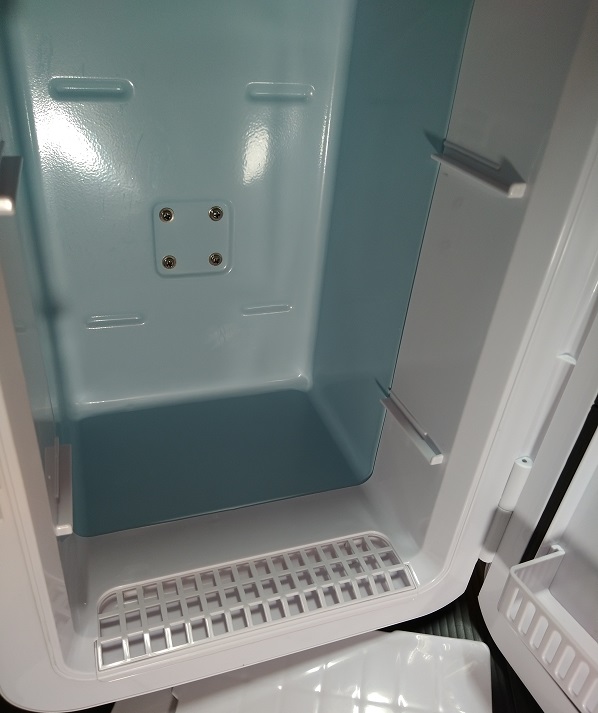 AstroAI 小型冷蔵庫 0 ℃~60℃ 10L 保温 保冷 2電源式 ブラック（中仕切りなし）
