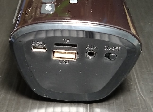 CROWD AUDIO ワイヤレススピーカー CA-01 充電式 Bluetooth（スイッチと入出力）