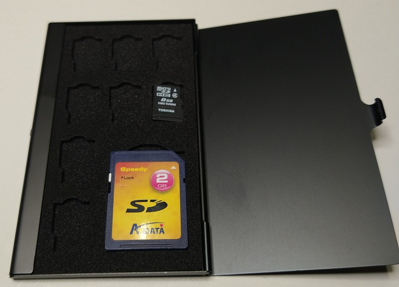 BOXMASTER SDカード マイクロsdカード アルミケース SD 1枚 microSD 8枚 収納 (ブラック)