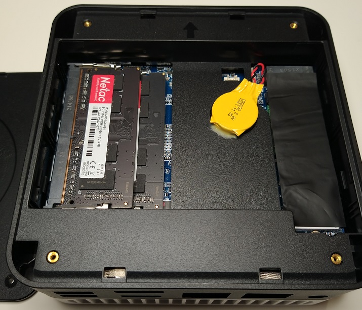 CHUWI LarkBox X AMD Ryzen 3700U（裏蓋外し状態）