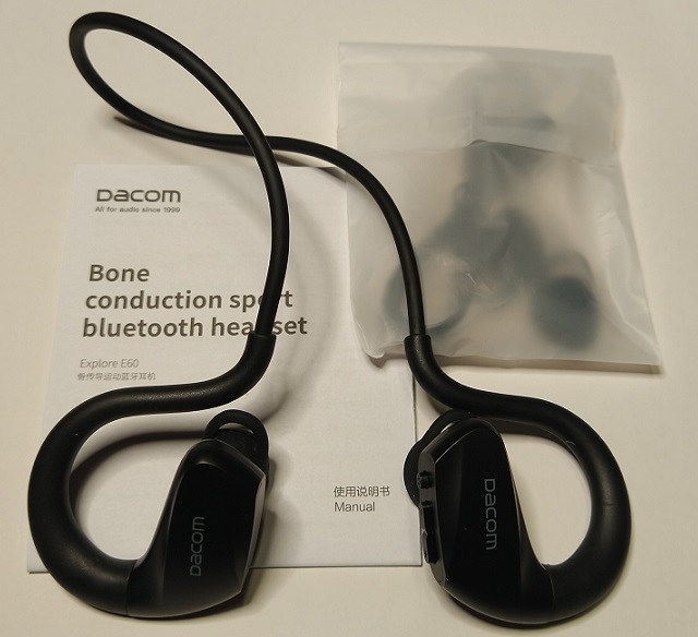DACOM 骨伝導イヤホン Bluetooth5.0 マイク付き 耳掛式（本体と付属品）