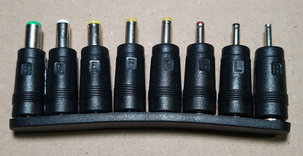 AKIRARI 汎用ACアダプター用出力DCプラグ変換8種類セット ジャック(メス)側 外径5.5mm 内径2.1mm
