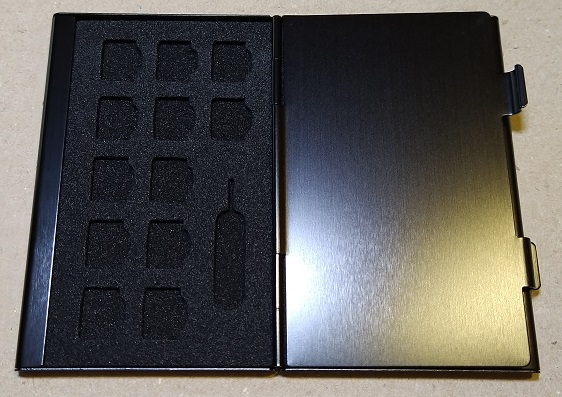 BLUECRAFT nanoSIMカード ケース（収納）