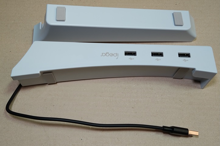 AriKroii 新型 PS5 Slim 横置きスタンド USB拡張ハブ (ホワイト)