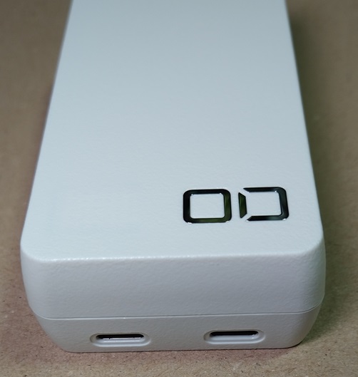 CIO モバイルバッテリー 急速充電 PD USB-C 20W 合計40W 大容量 10000mAh Type-C 2ポート（本体厚み）