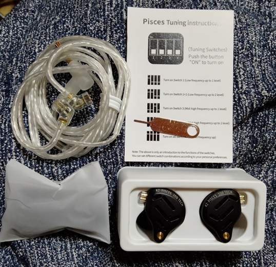 KZ Pisces-本体と添付品